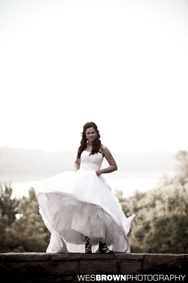 Bridal Portrait Session : Wedding by Kentucky Photographer Wes Brown